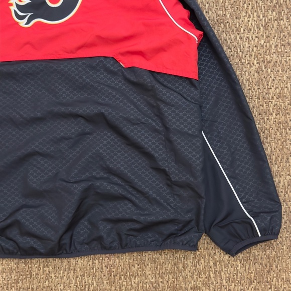 Vintage Calgary Flames NHL Reebok Era 1/4 Zip Pullover Jacket - Picture 4 of 15
